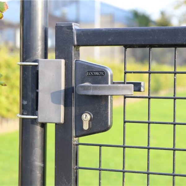 Surface mounted child safety lock for Square 2" profiles in RAL 7040 with 3006 WSI - Security knob & Cylinder: VCA - Keyed to differ