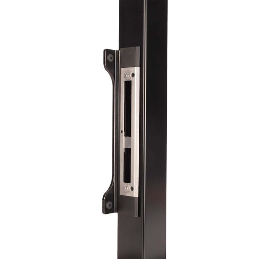 Insert keep for installation in lock pattern in RAL 7016