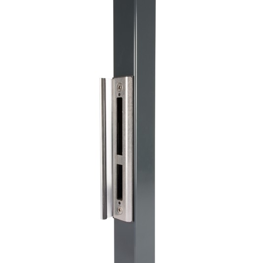 Hybrid keep for insert locks - For Square profiles in RAL 9005
